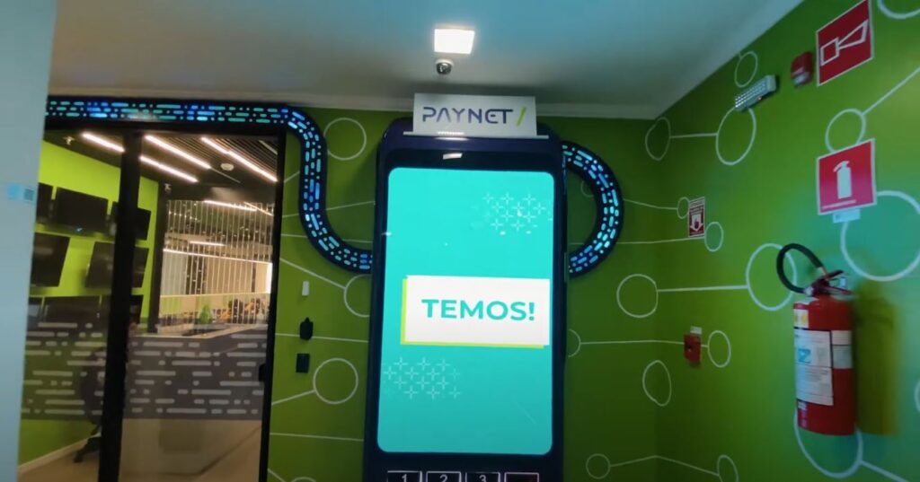 Totem de LED para a PAYNET