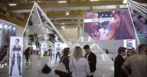 Aluguel de painel de LED para a Labellamafia stand da labellamafia com painel de led da p1led