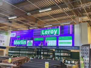 Painel de LED Indoor na Leroy Merlin leroy4
