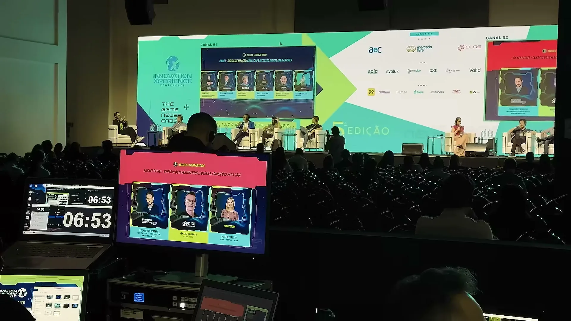 144 m² de tela pra um evento que fala de futuro